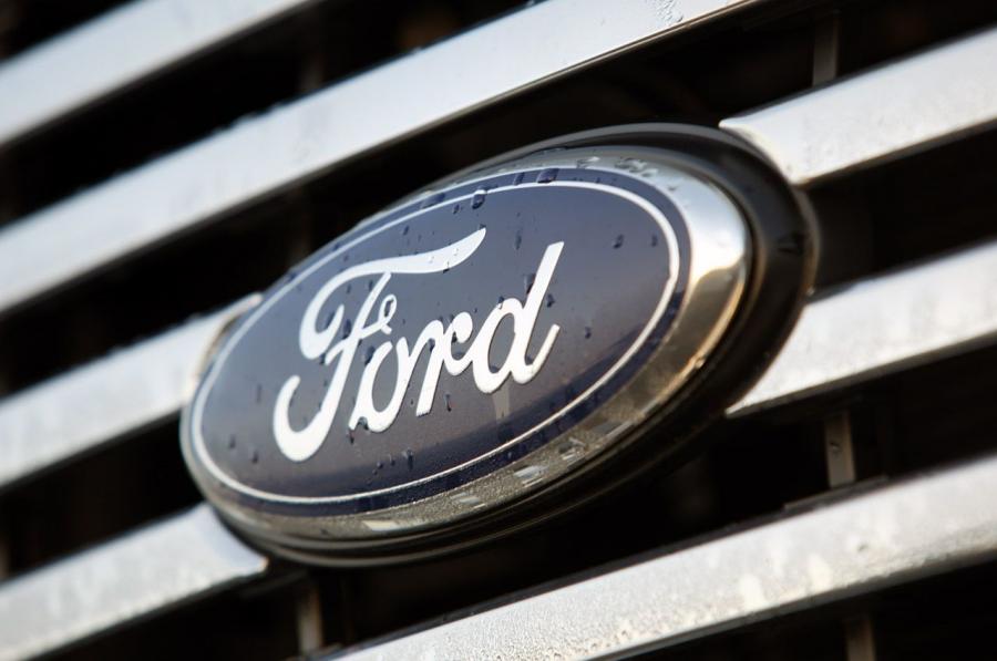  Ford F-150 4x4 SuperCrew 2011 года  (фото 2 из 37)